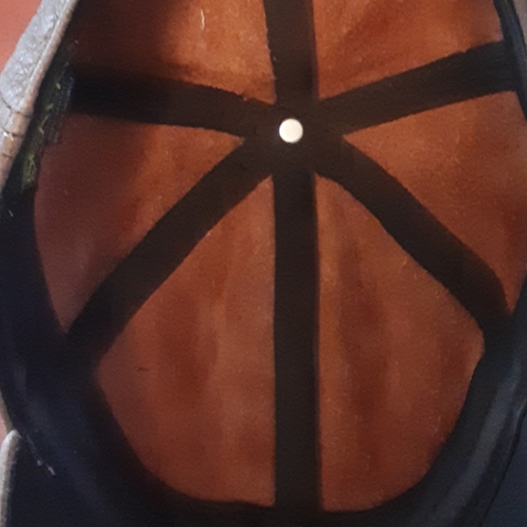 Hat - Picture 7 of 11